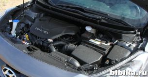 Hyundai i30: моторный отсек