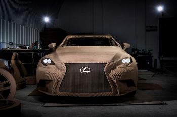 Бумажный Lexus проедет по улицам Великобритании