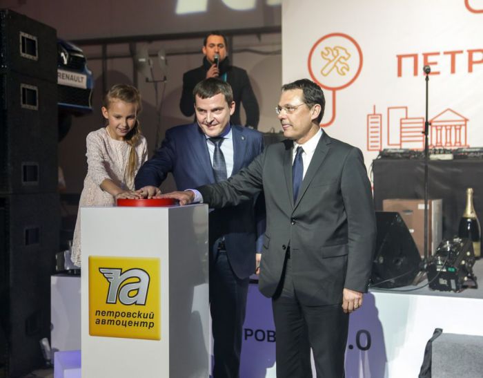 Петровский Автоцентр открытие, Солдунов Антон Александрович, генеральный директор и Жером Панно, коммерческий директор Renault Россия