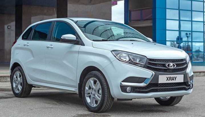 «АвтоВАЗ» показал видео сборки Lada Xray