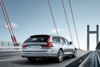 Volvo представил универсал V90 Volvo представил универсал V90