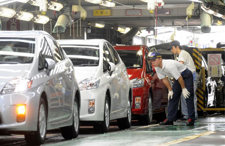 Кризис «выгоняет» иномарки с российского рынка