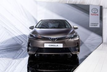 В России состоялась премьера нового Toyota Corolla В России состоялась премьера нового Toyota Corolla