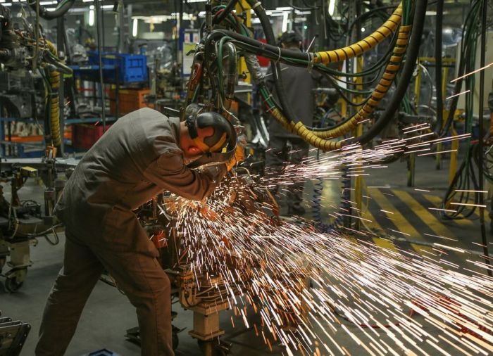 Завод Nissan в Санкт-Петербурге Завод Nissan в Санкт-Петербурге