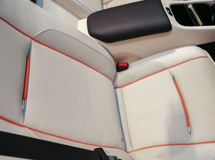 Rolls-Royce Motor Cars St.Petersburg. Rolls-Royce DAWN Rolls-Royce Motor Cars St.Petersburg. Rolls-Royce DAWN