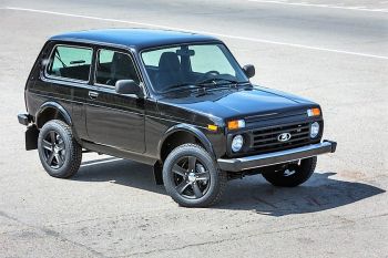 LADA 4х4 окрасилась в цвета апельсина и пантеры