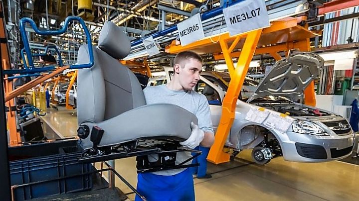 «АвтоВАЗ» увольняет 740 работников «АвтоВАЗ» увольняет 740 работников
