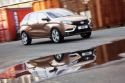 «АвтоВАЗ» получил 85% комплектующих для производства Lada XRAY