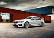 В России начались продажи нового самопаркующегося BMW