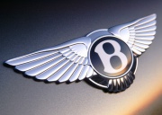 Bentley представит новый спорткар и внедорожник