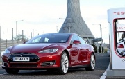 В 2016 году Tesla Motors откроет несколько электрозаправок в России