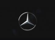Новые фары Mercedes-Benz нарисуют разметку на дороге (ВИДЕО)