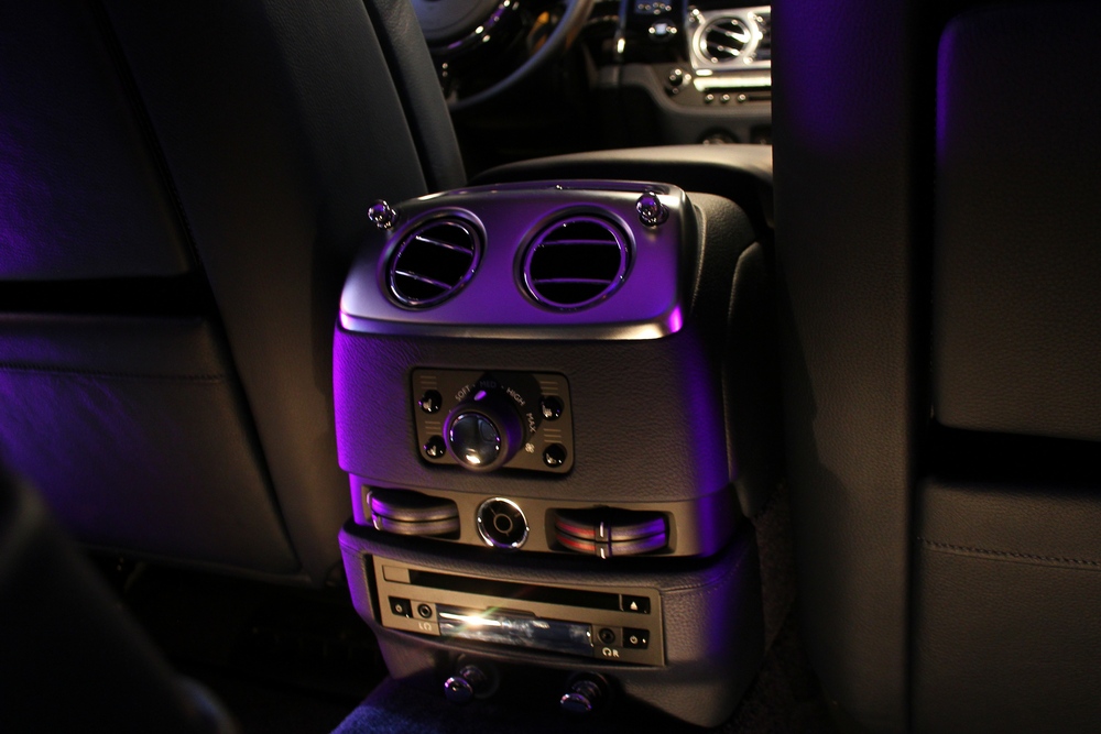 Rolls-Royce Ghost в ресторане Ginza