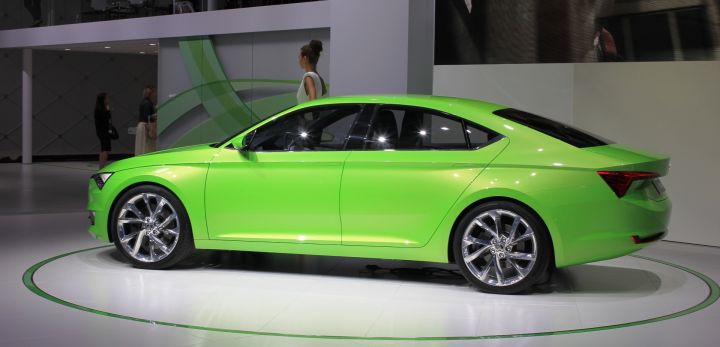 Skoda Vision C вид сбоку