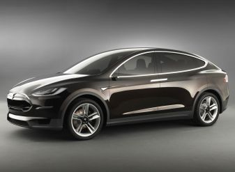 Новинка от Audi станет конкурировать с Tesla Model X (на фото)