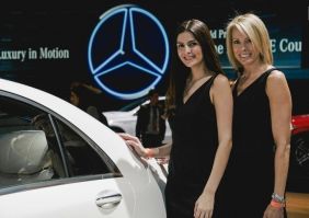 Детройт-2015: самые красивые девушки автошоу