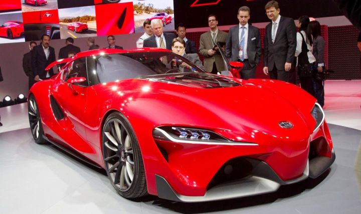 Серийный водородный Toyota Mirai продают за 80 тысяч долларов