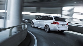 Премьера обновленного Peugeot 308: новая внешность и «начинка»