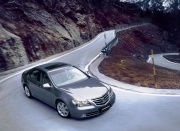 Автомобили Honda будут без помощи водителя выезжать на автостраду